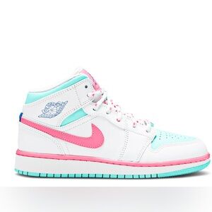 Nike Women's Sneakers - White, Pink, and Blue